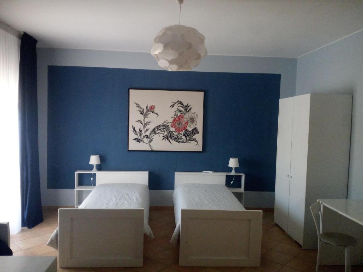 Hotel The Holiday House Santeramo in Colle Exterior foto