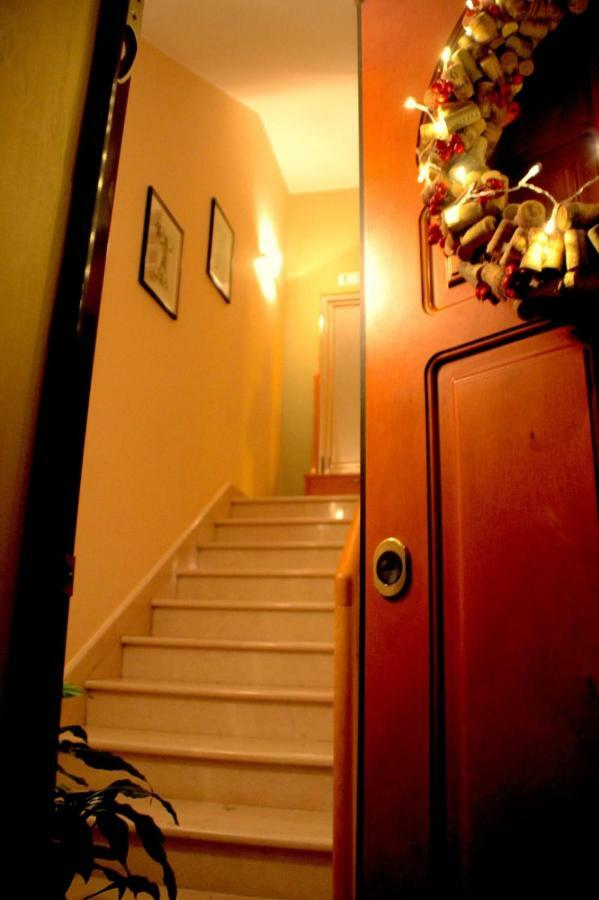 Hotel The Holiday House Santeramo in Colle Exterior foto