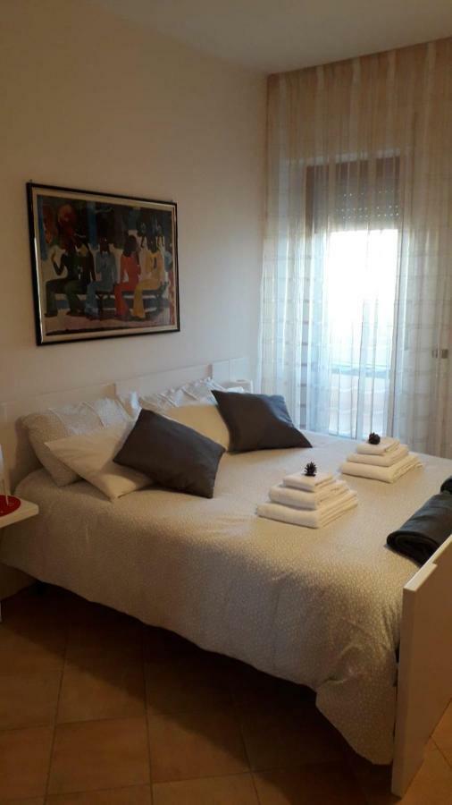 Hotel The Holiday House Santeramo in Colle Exterior foto