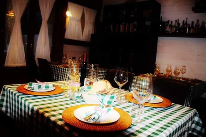 Hotel The Holiday House Santeramo in Colle Exterior foto