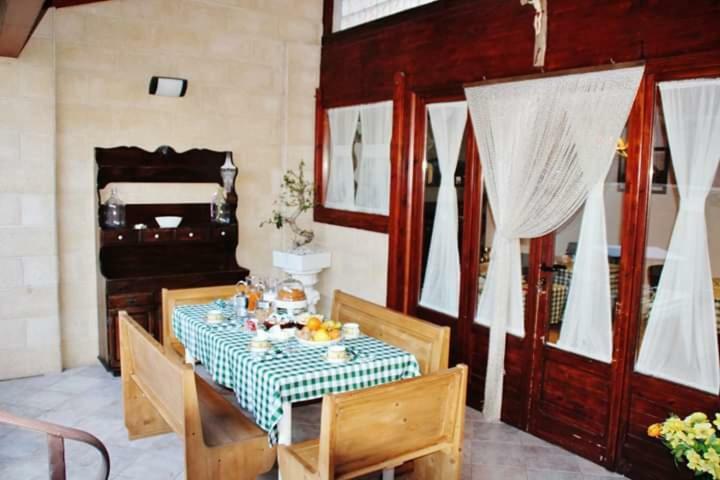 Hotel The Holiday House Santeramo in Colle Exterior foto