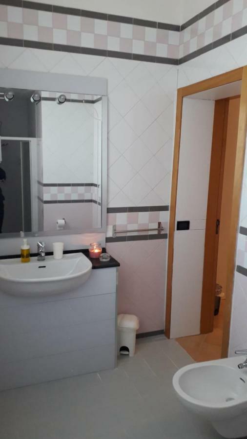 Hotel The Holiday House Santeramo in Colle Exterior foto